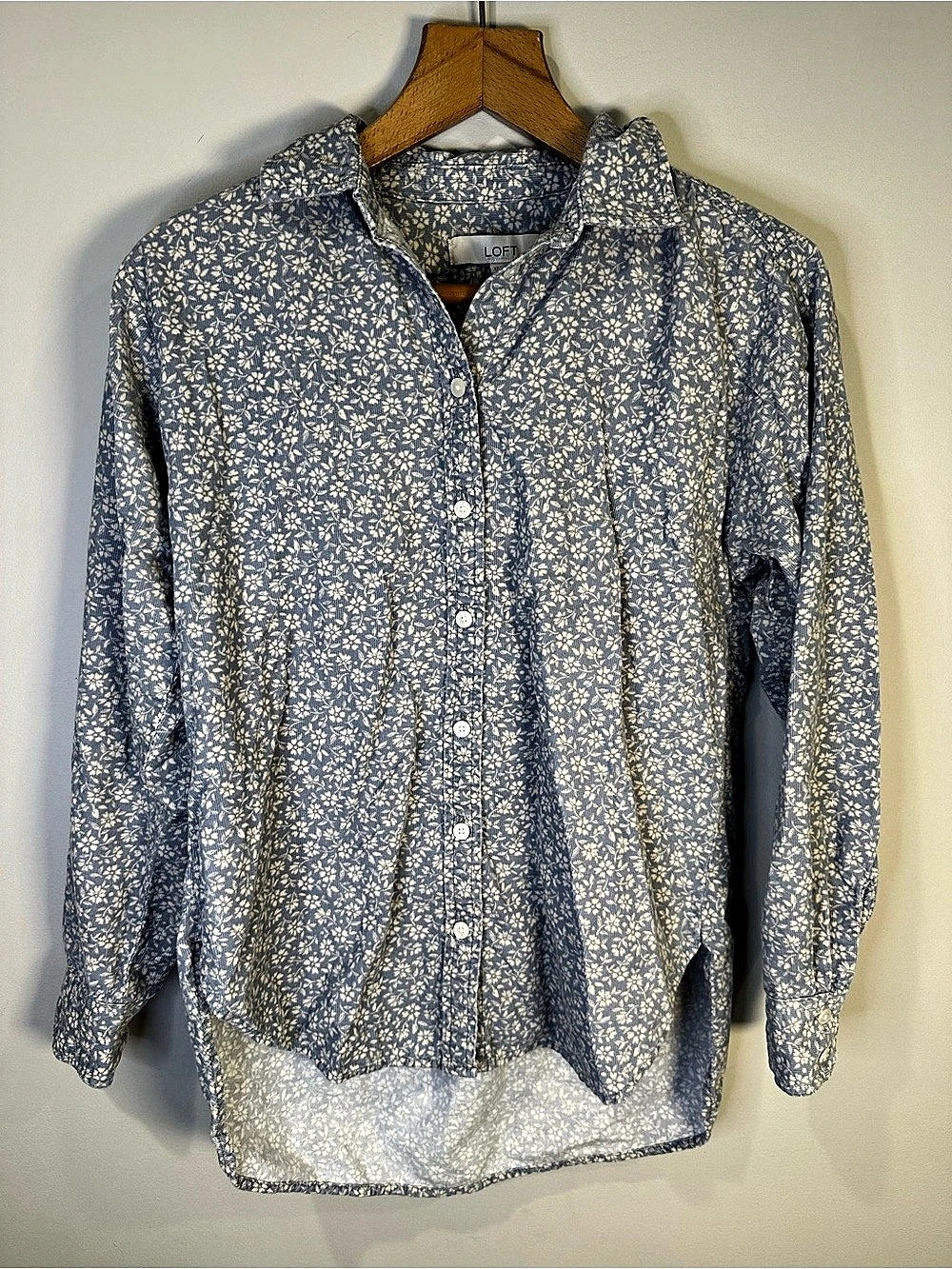 LOFT Blue Floral Fine Wale Corduroy Button Down Shirt XS 100% Cotton